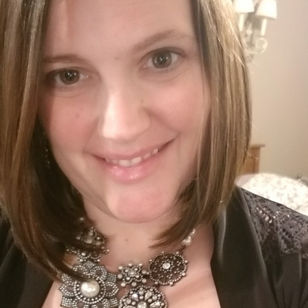 Meet your Posher, Crystal